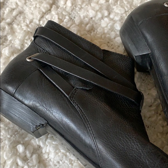 Leather bootie - Picture 6 of 6